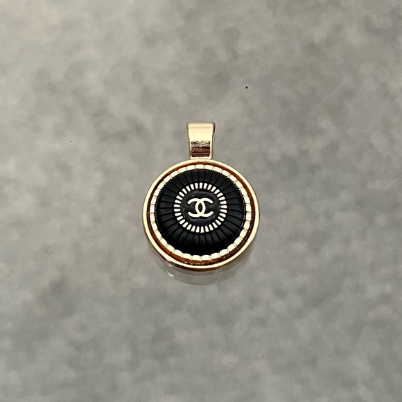 Jewelry - Luxury Button Charm Pendant